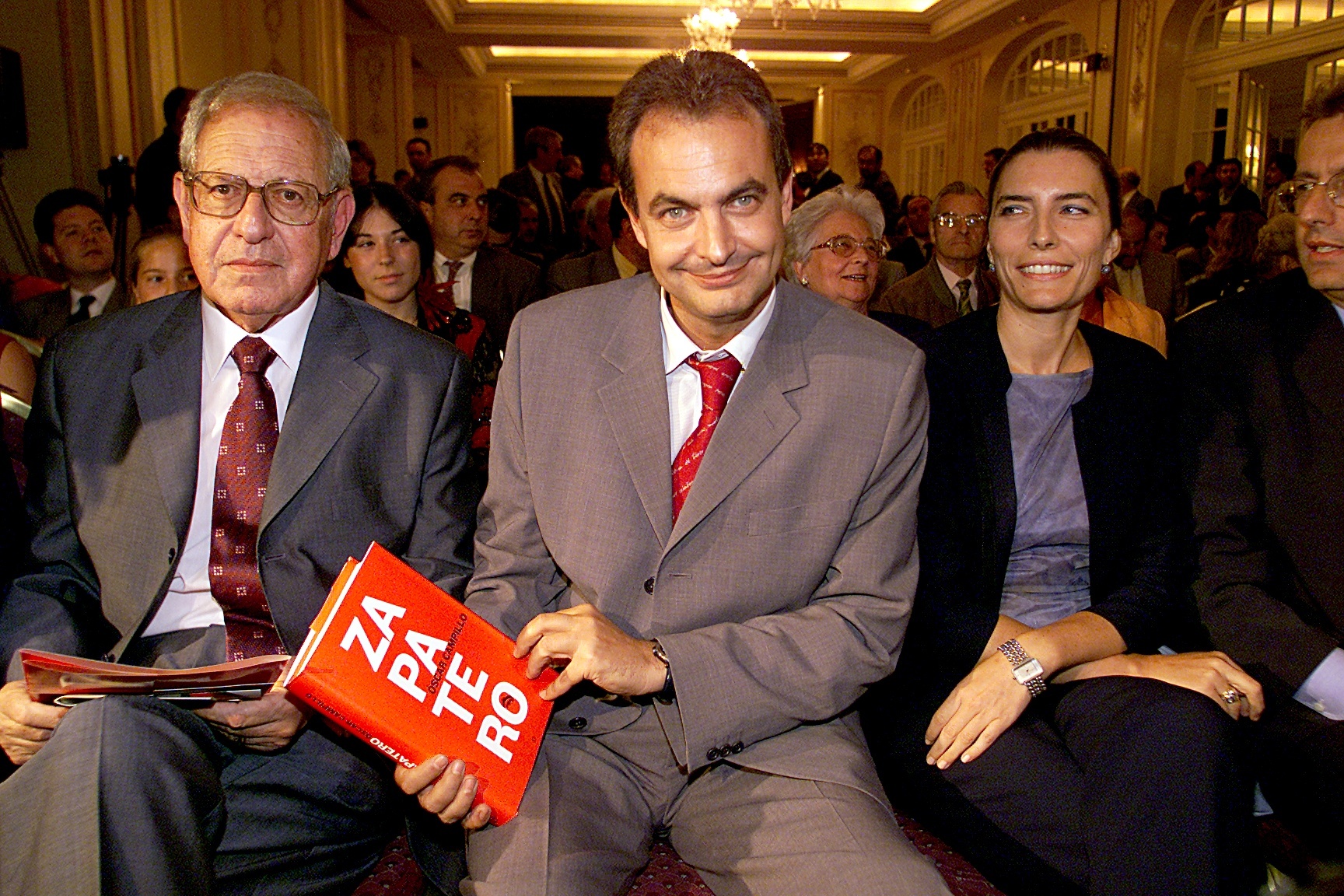 El ex presidente José Luis RodrÃguez Zapatero con su mujer, Sonsoles Espinosa, en una imagen de archivo