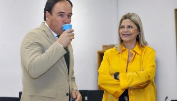 Llorca responde al pulso de los profesores valencianos con un plan para crear 5.000 nuevas plazas, climatizar todas las aulas y bajar la ratio de alumnos