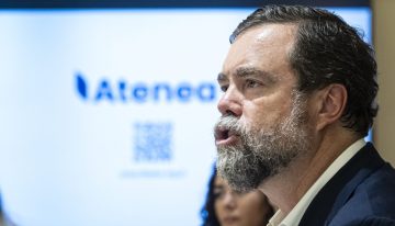 Atenea, la asociación de Espinosa de los Monteros, se presenta en Murcia: cuatro informes de expertos, cambios en la ley electoral y una reforma del sistema de pensiones