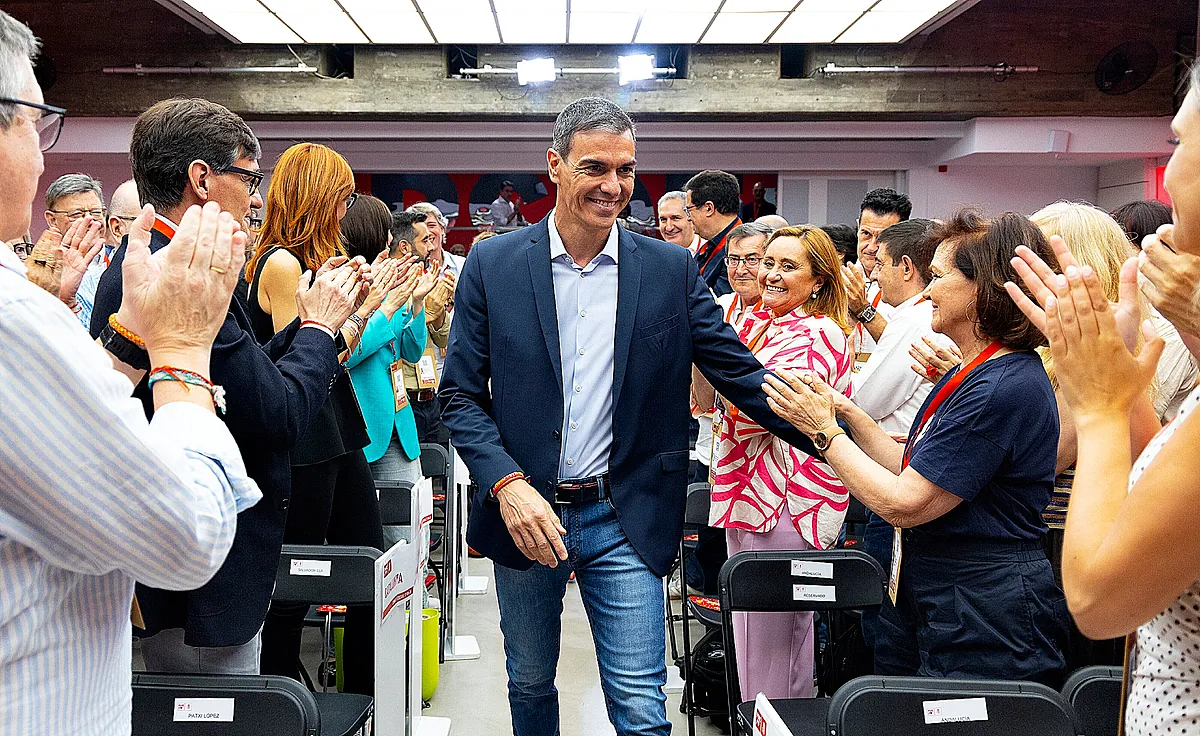 Sánchez ningunea al PSOE, limita la corrupción a «personas concretas» y oprime a la «corriente minoritaria» de los críticos