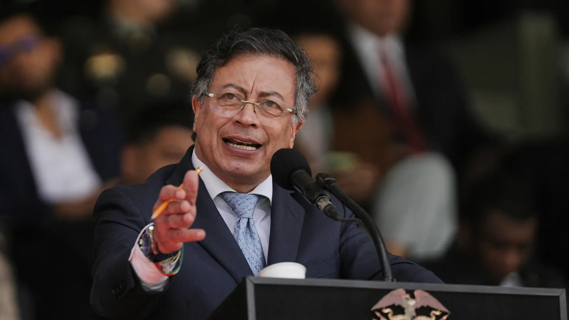 Gustavo Petro acusa a De la Espriella de comprar votos «a manos llenas» en las elecciones de Colombia