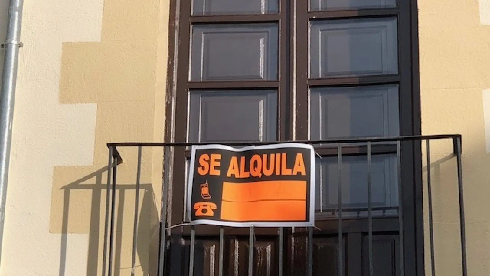 La vivienda y la alimentación consumen ya la mitad del presupuesto de las familias