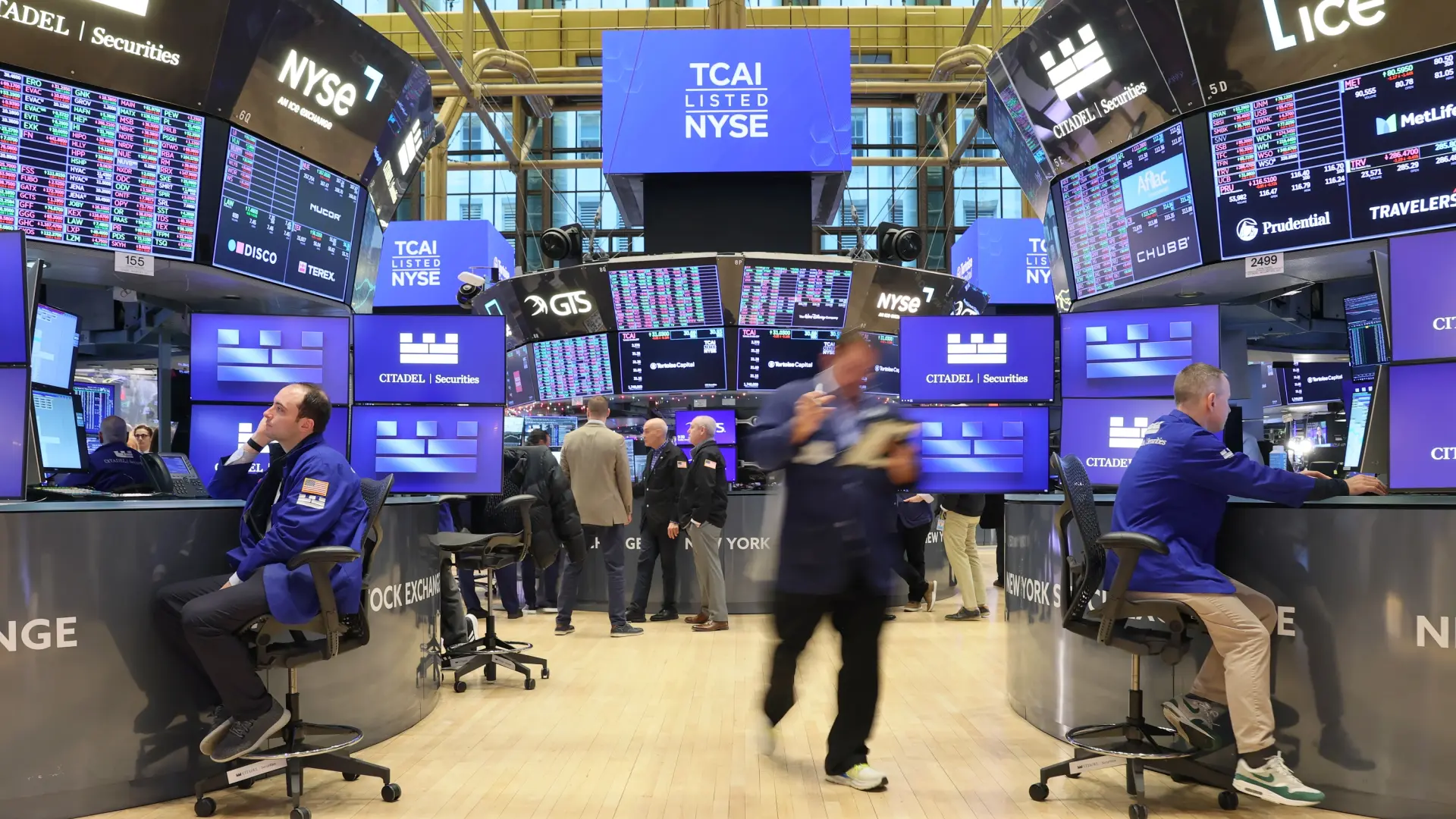SpaceX, OpenAI y Anthropic desatan la fiebre de salidas a bolsa en Wall Street… y entre los bufetes de abogados