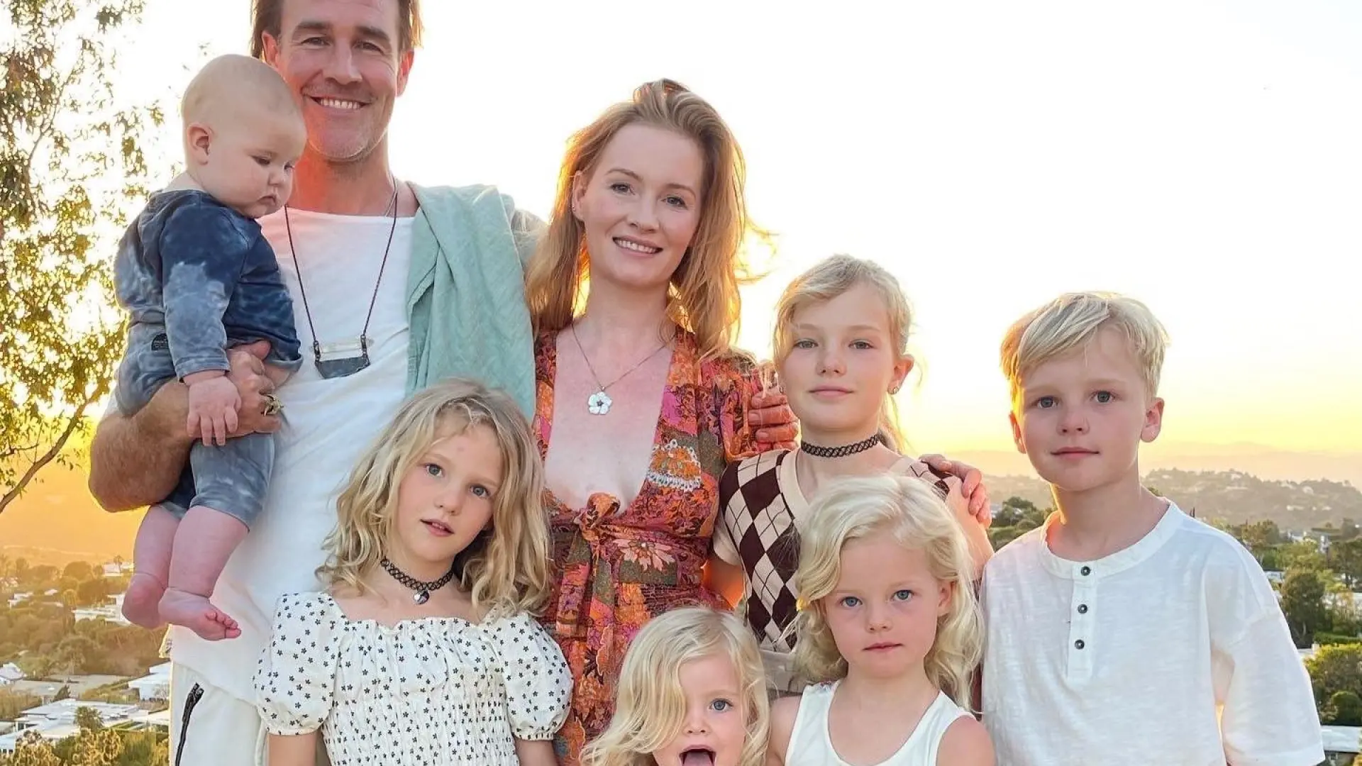 El emotivo mensaje de la viuda de James Van Der Beek en el primer Día del Padre tras su muerte: «Te echo muchísimo de menos»