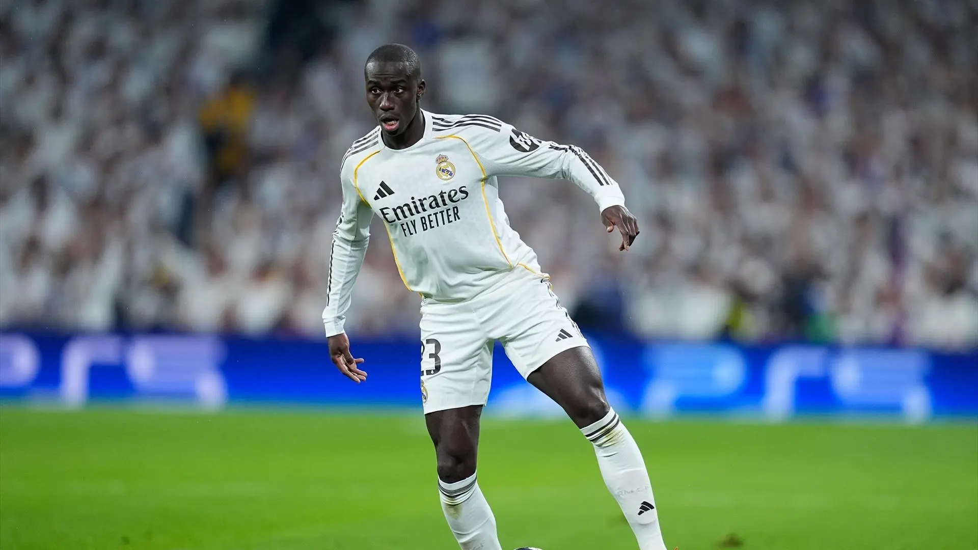Ferland Mendy irá a juicio por el ataque de uno de sus perros a un menor