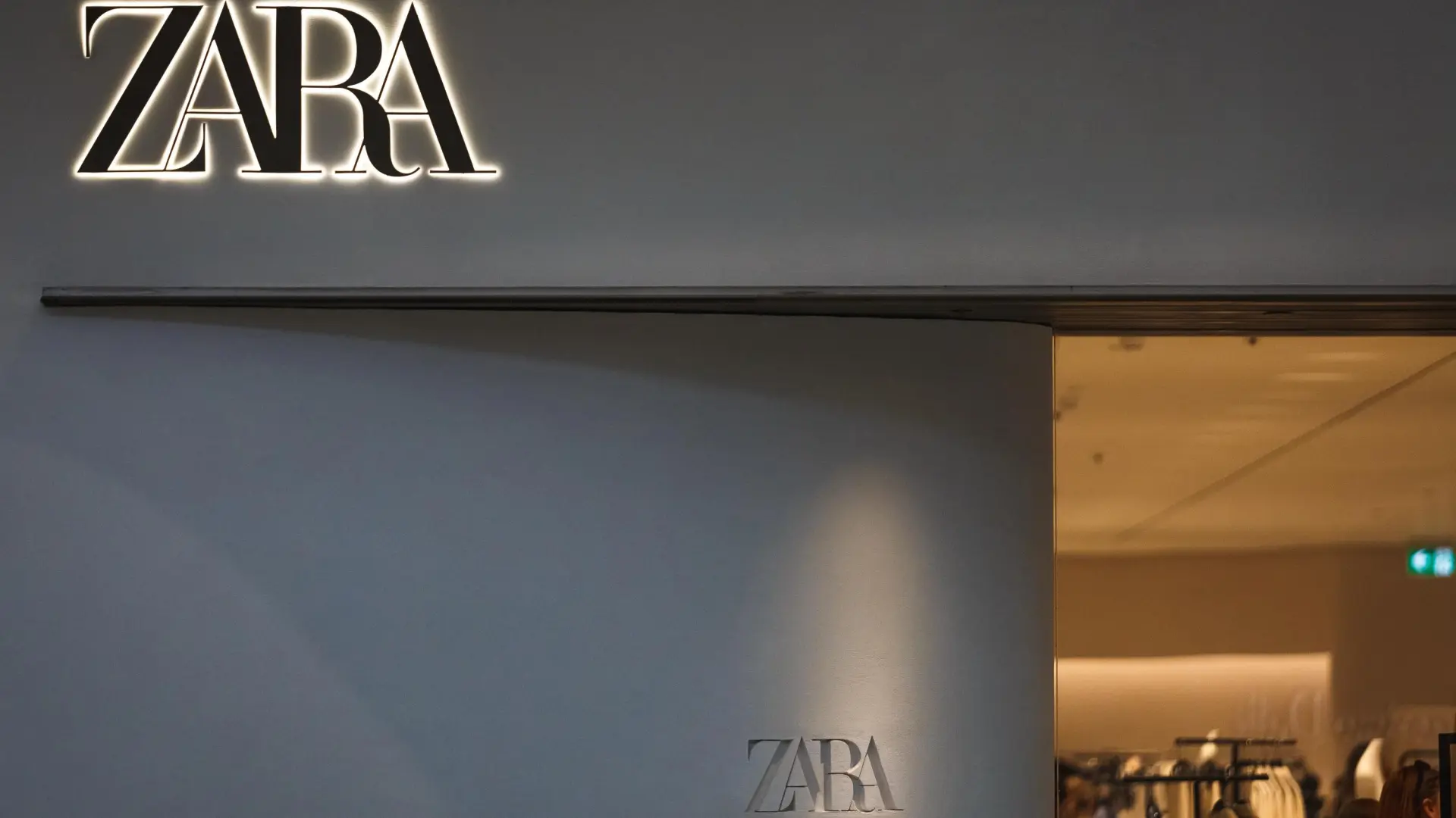 Inditex reconoce el impacto sobre sus ventas en Oriente Próximo por la guerra aunque mantiene todas sus tiendas abiertas