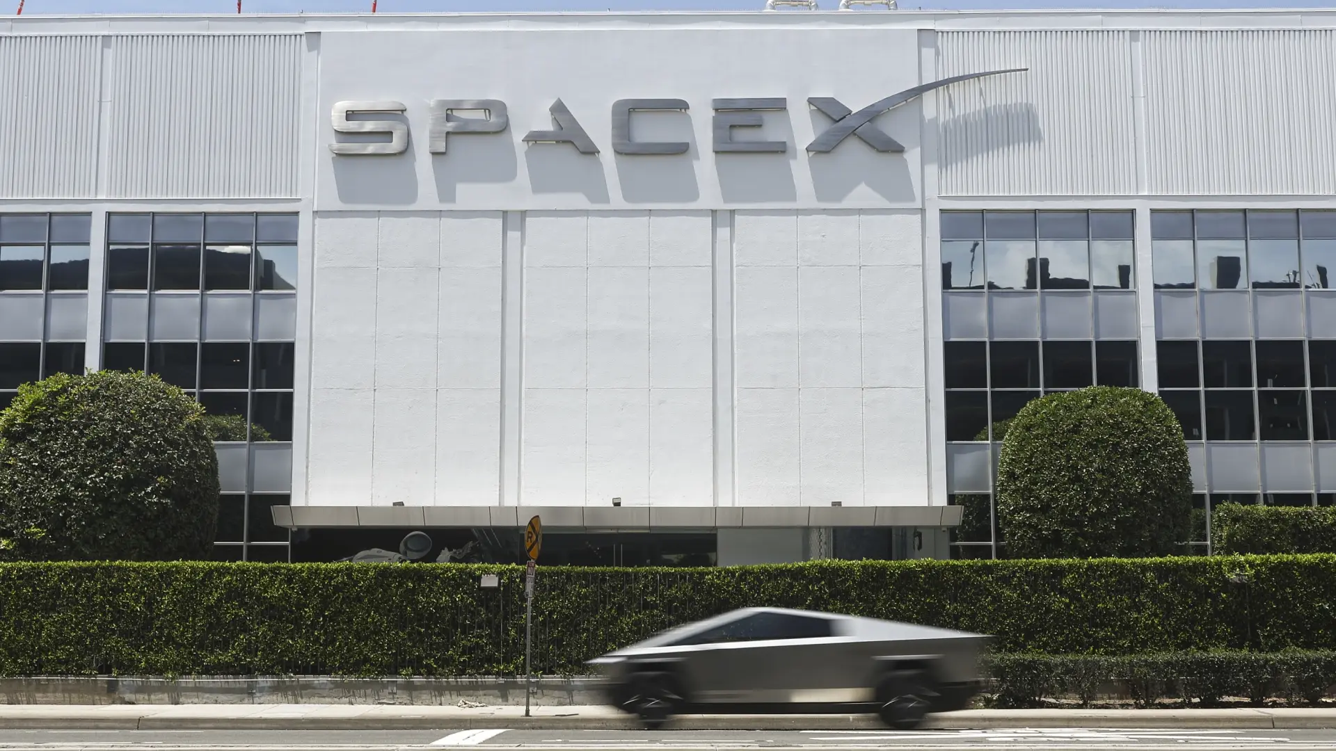SpaceX puede ser una gran empresa, pero ¿una mala compra para el pequeño inversor?