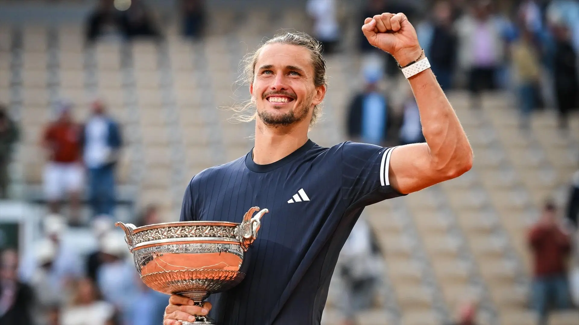 Alexander Zverev corta una entrevista tras ser preguntado por los casos de violencia doméstica: «Deberíamos parar»
