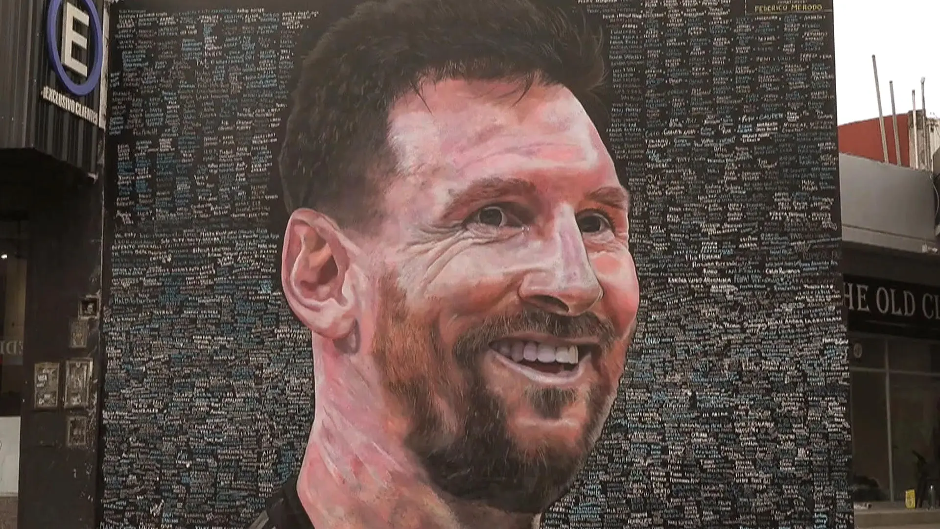 El homenaje a Messi en Argentina antes del Mundial: un mural hecho por amigos rodeado de firmas de vecinos