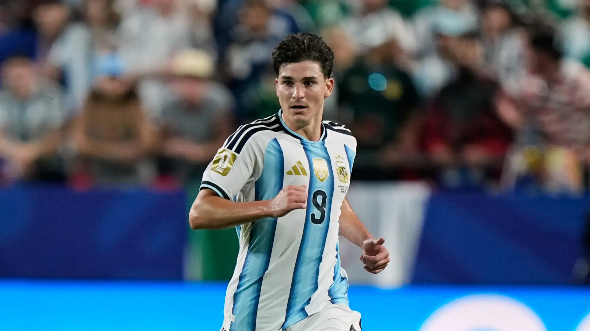 Julián Álvarez pide salir del Atlético de Madrid: «Lo mejor para todos es una transferencia, quiero cumplir mi sueño»