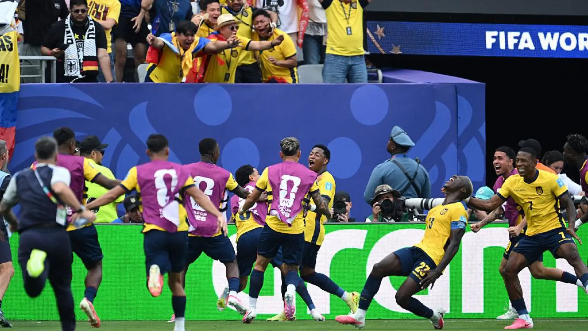Locura en Ecuador con la clasificación en el Mundial: el presidente Noboa declara festivo este viernes tras la victoria contra Alemania