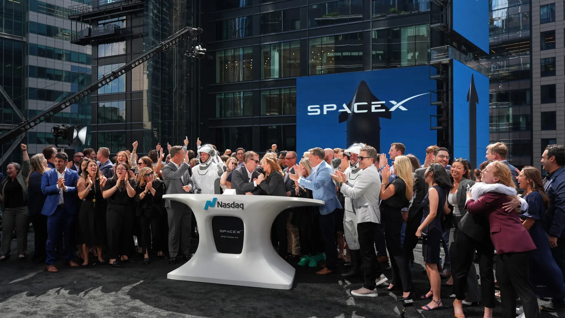 Nvidia pone el listón alto a los gigantes de la inteligencia artificial en el mercado de bonos