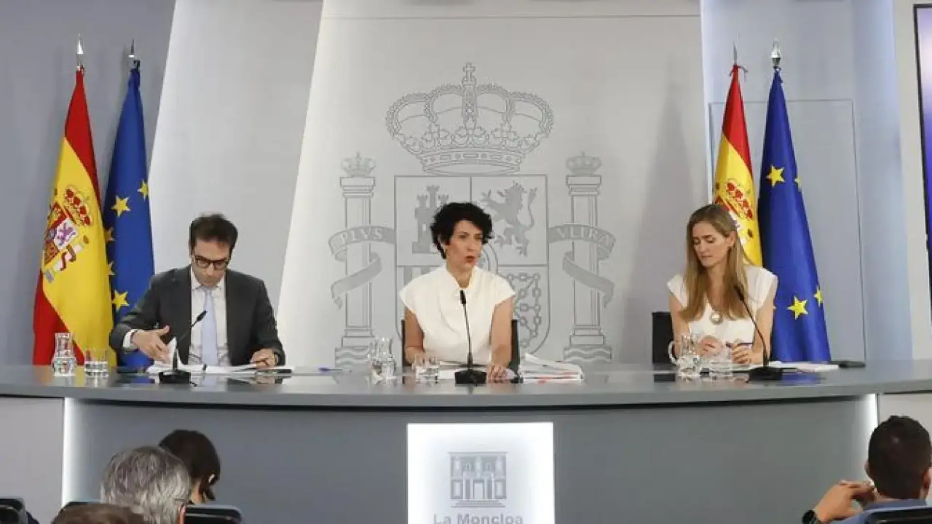 El Ejecutivo aprobará en julio un decreto de vivienda con la prórroga de los alquileres y la subida del 21% del IVA a los pisos turísticos
