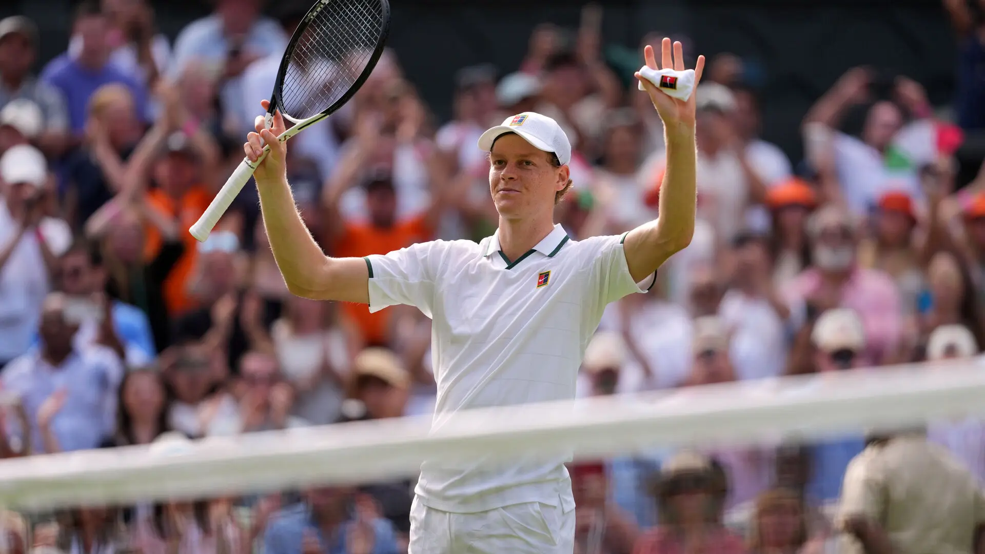 Agónica victoria de Jannik Sinner en su debut en Wimbledon ante Kecmanovic en 5 sets: «Era mi primer partido en hierba en un año»