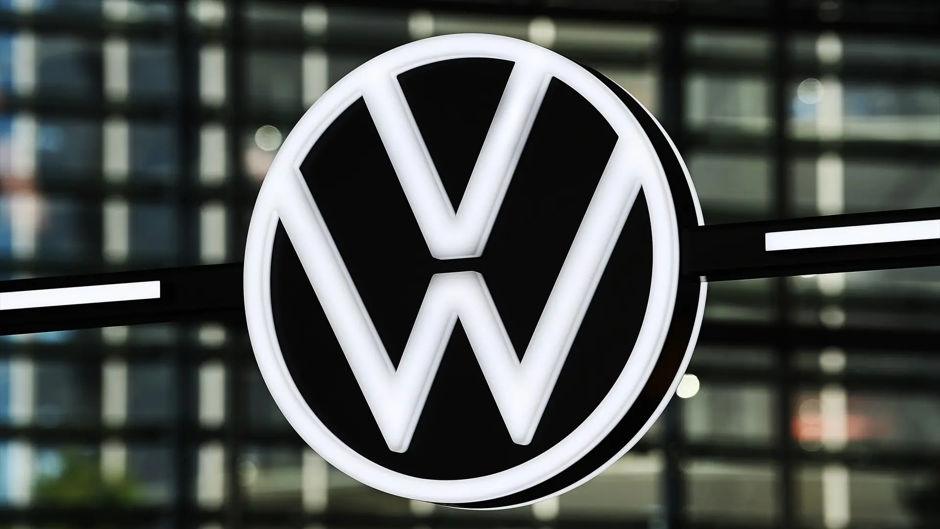 Volkswagen prepara un plan radical de costes con recortes de 100.000 empleos y cierres de fábricas