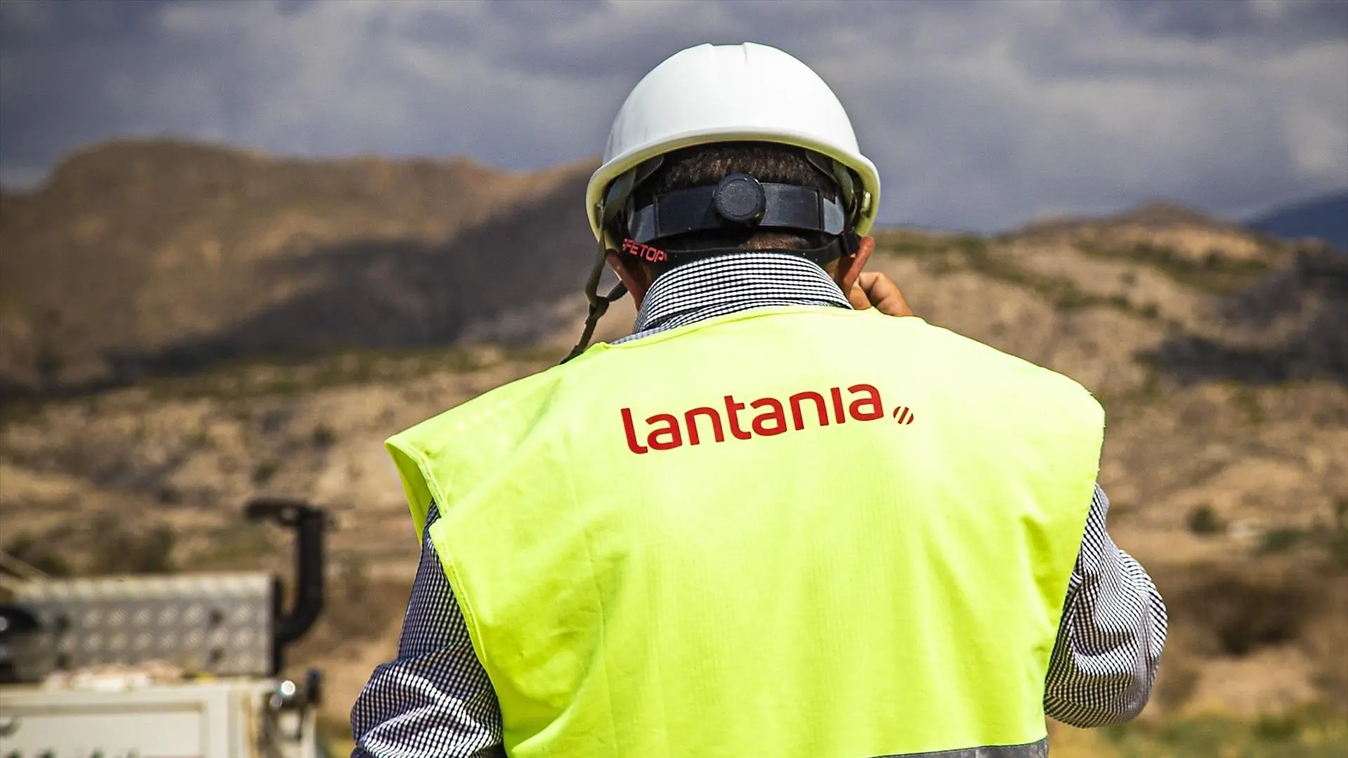 El negocio de agua de Lantania pasa a manos emiratíes tras cerrar la venta del 51% al gigante NMDC