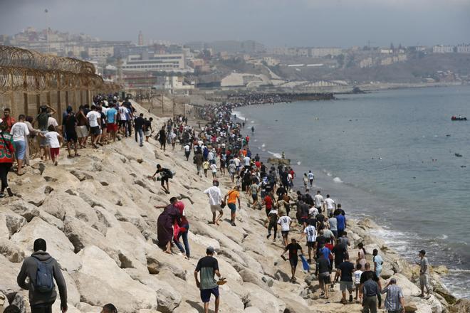 Los médicos de Ceuta piden la intervención estatal por la emergencia sanitaria: «Estamos al límite»