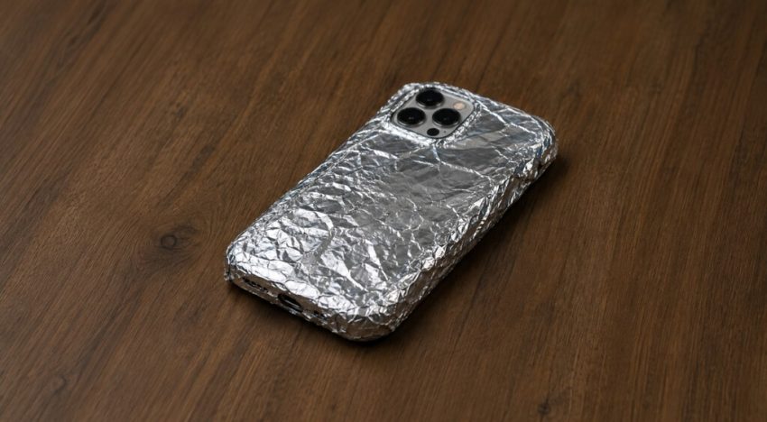 Los «ladrones del papel de aluminio» llegan a España. Así pueden impedir que localices tu iPhone robado