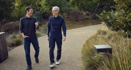 No eres tan poderoso si faltas al «campamento para ricos». Tim Cook nunca falla y se ha llevado a su sucesor en la maleta