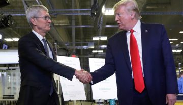 «Tuvimos que traer a gente de China en avión para solucionarlo», un ingeniero de Apple relató el «fiasco» de la fábrica de Texas de la que presumió Trump