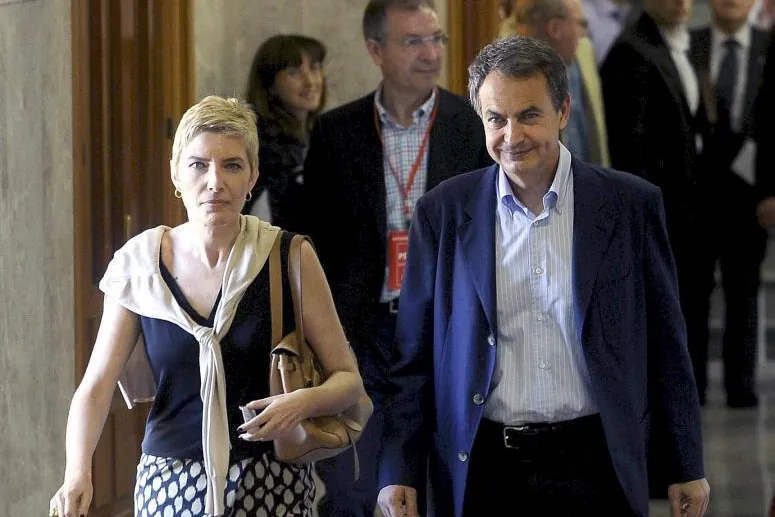 Hacienda investiga a Zapatero, a Sonsoles Espinosa, a las hijas de ambos y a 'Julito' Martínez entre los años 2021 y 2024
