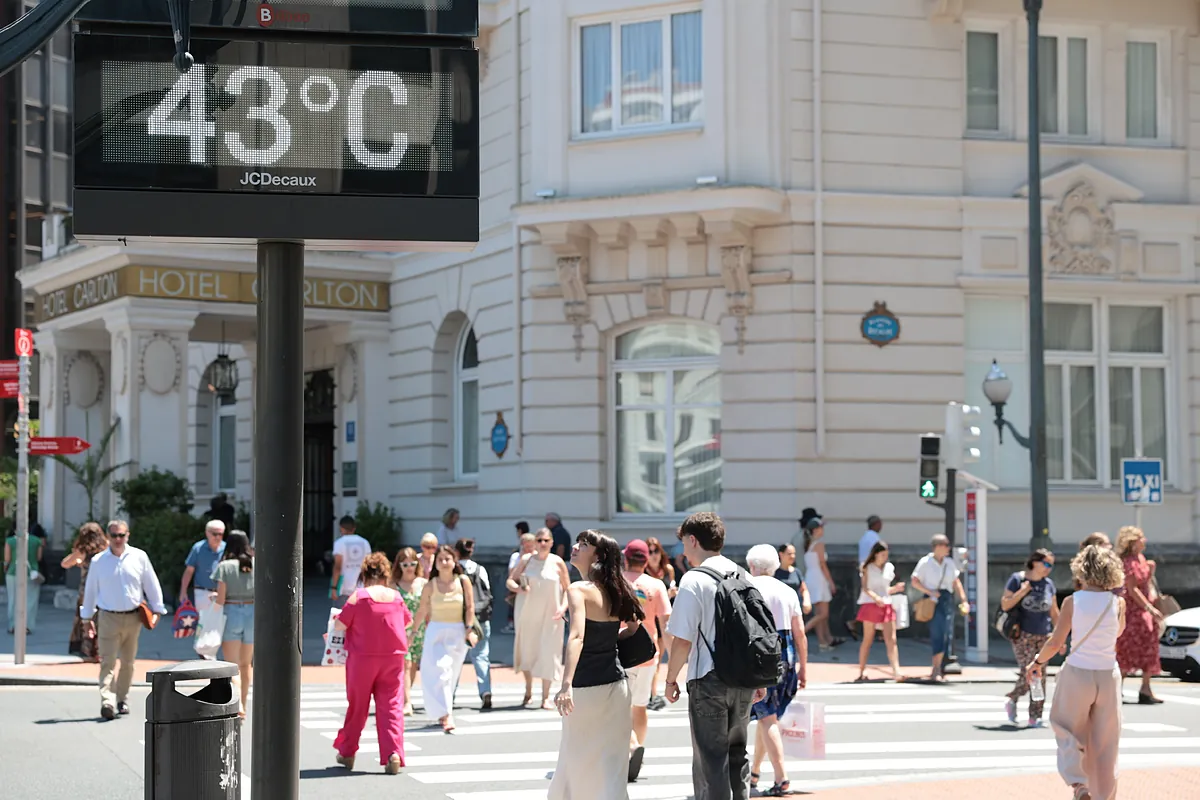 La ola de calor abrasa a toda España y eleva a rojo el riesgo en tres comunidades