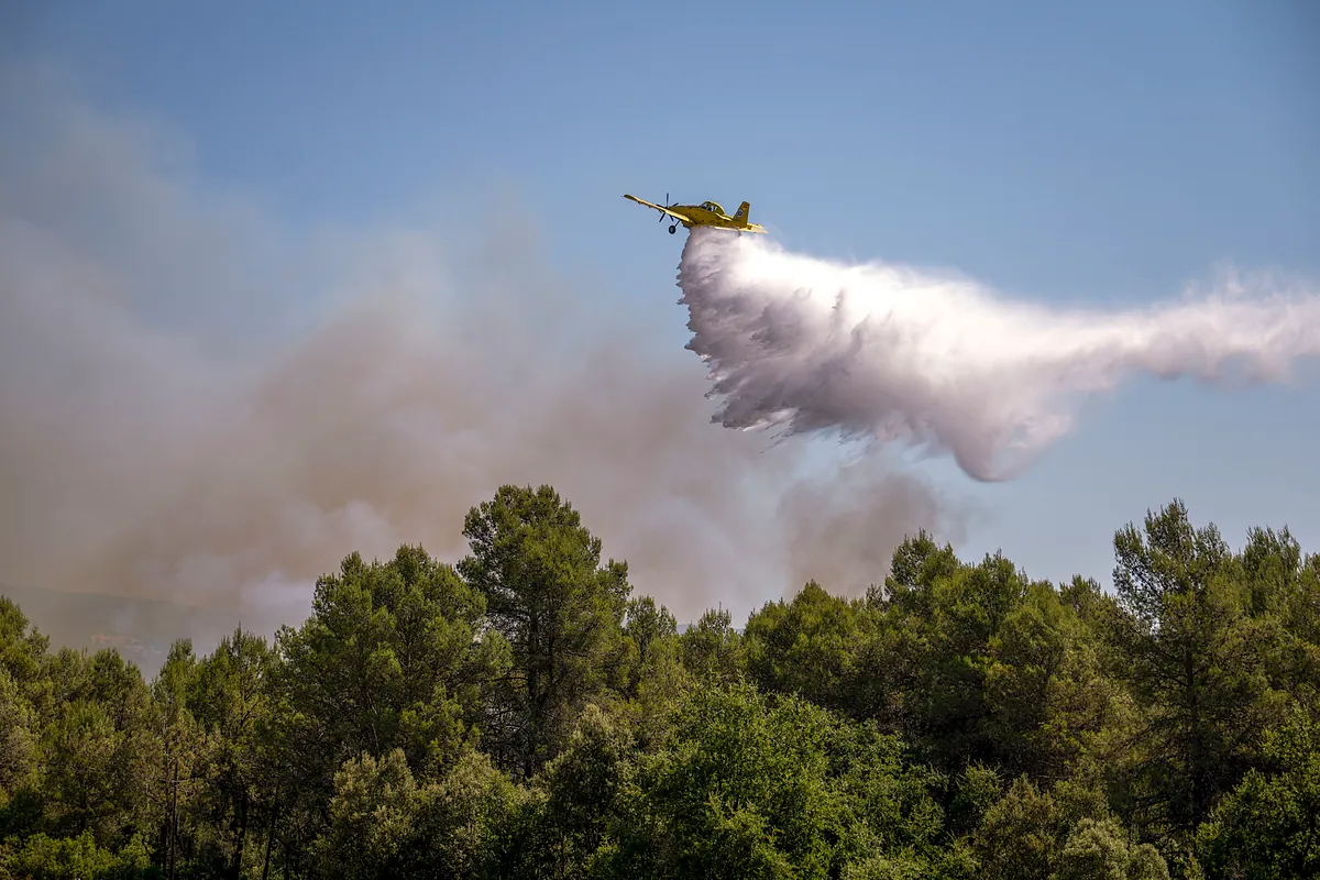 El Gobierno pide a las CCAA «dosificar» los medios aéreos tras admitir que sólo tiene 7 aviones de élite
