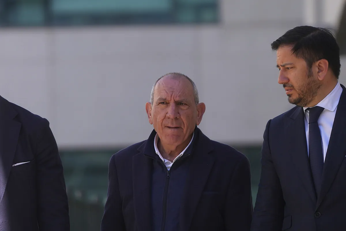 Así presionaba el ex DAO de la Policía a su subordinada: «Nunca pensé que podías ser tan borrica, te suplico hacer el amor»