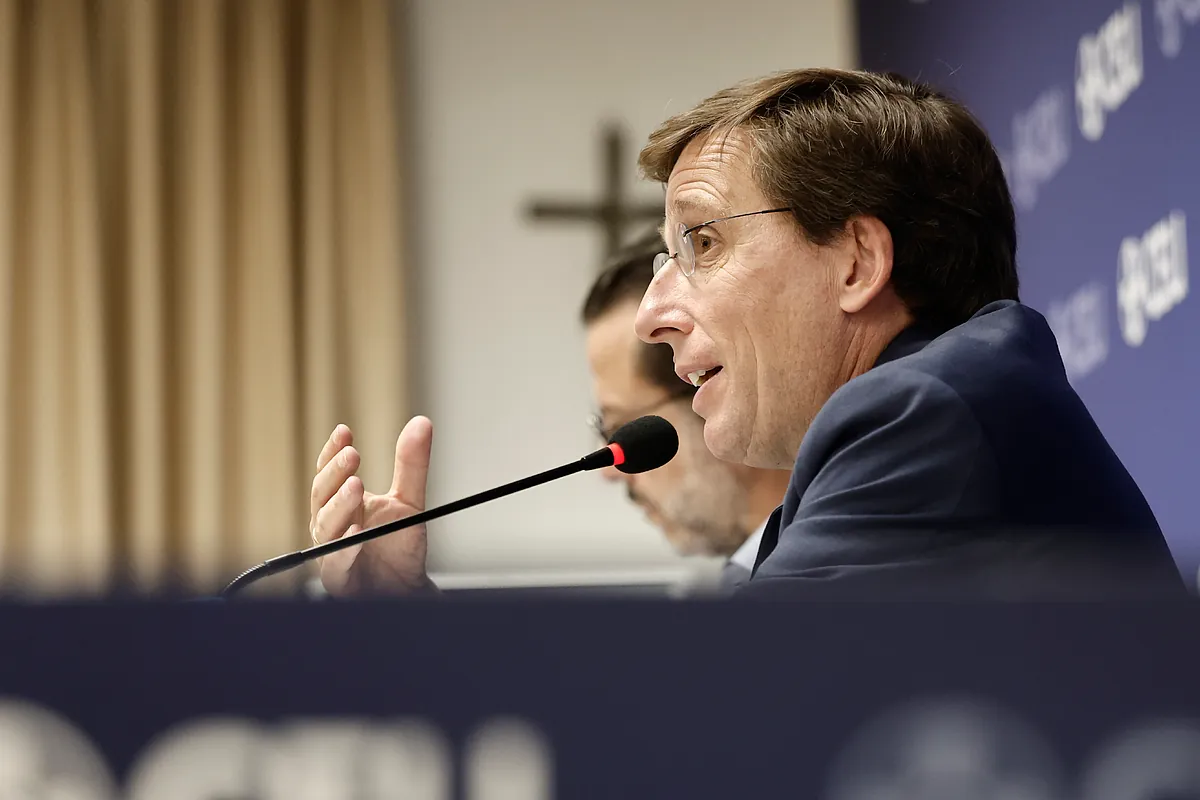 Almeida echa el freno y pide «ser cuidadosos» en un Madrid 'de película' que aumentó un 42% las rodadas en un año