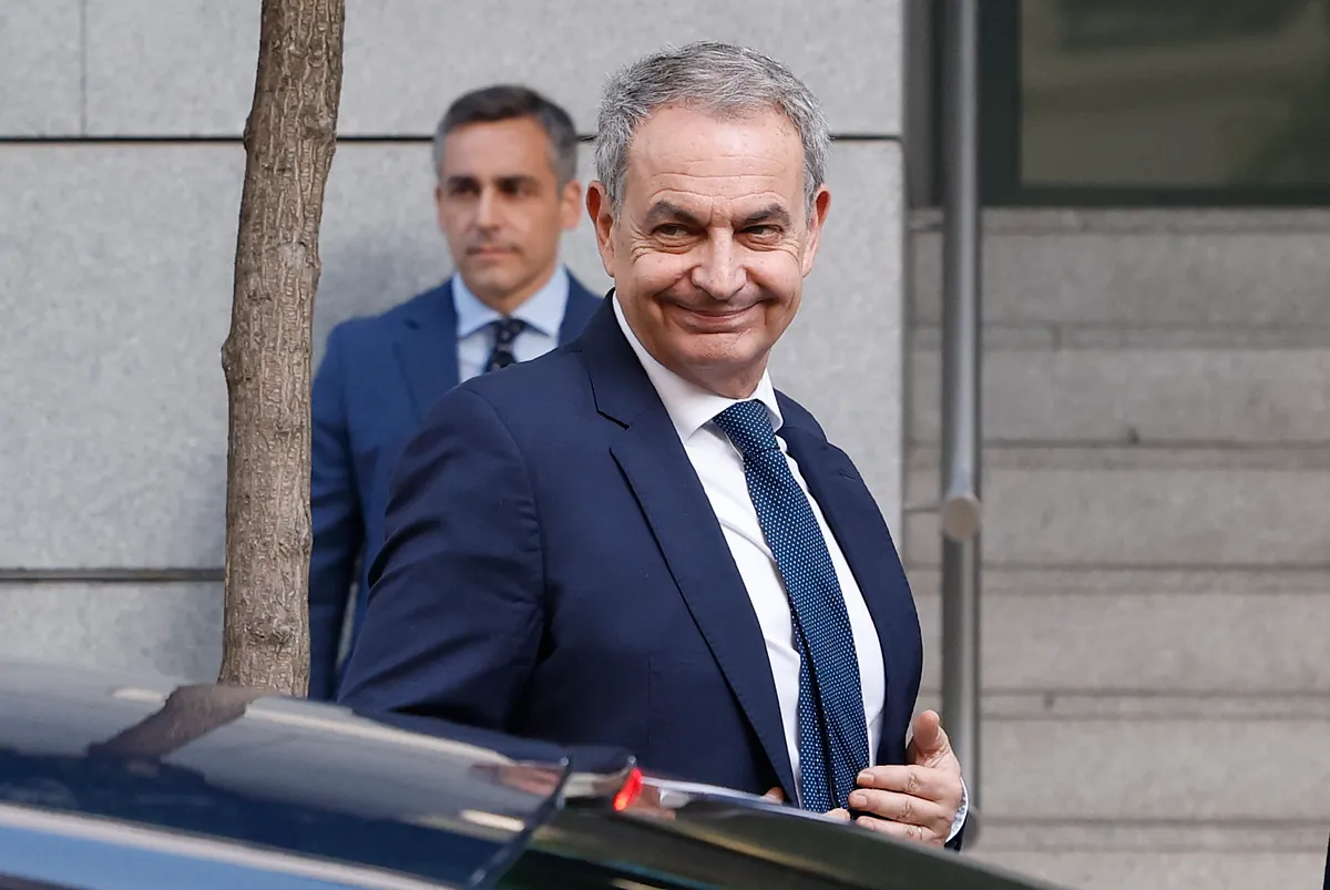 El juez acuerda investigar las cuentas bancarias de Zapatero, sus hijas y su secretaria
