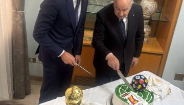 Sánchez celebra desde Argelia el triunfo de España en el Mundial: «Es una victoria de todos los españoles»
