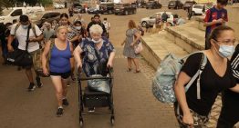 Ayuso se desplaza a su pueblo, Sotillo de la Adrada (Ávila), para recoger pertenencias personales ante el desalojo por el incendio