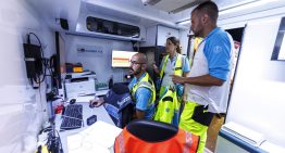 Noche de guardia con los médicos bajo un incendio
