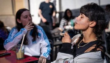 La nueva ley antitabaco prevé multas de hasta 600 euros para los menores que fumen