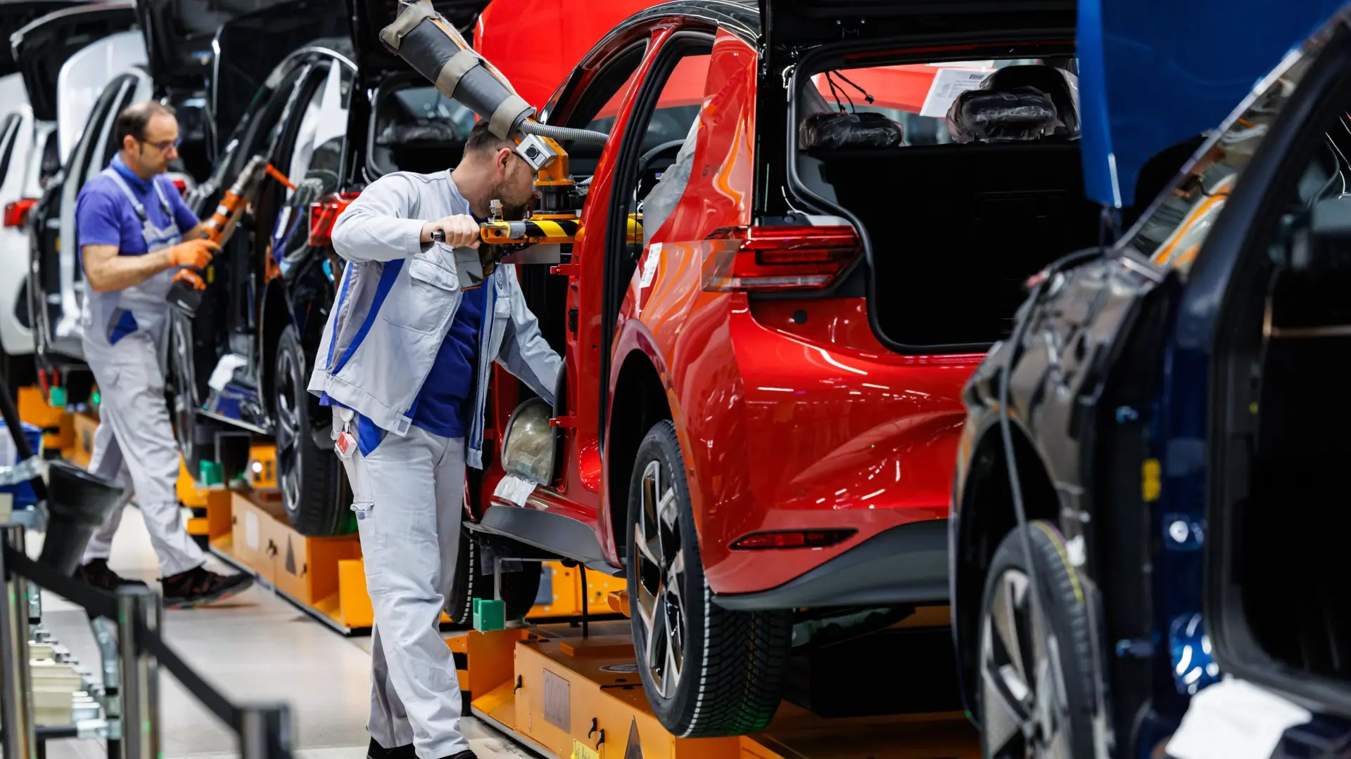 El automóvil reclama un impulso urgente al Plan España Auto 2030 para recuperar terreno en la electrificación y revitalizar la industria española