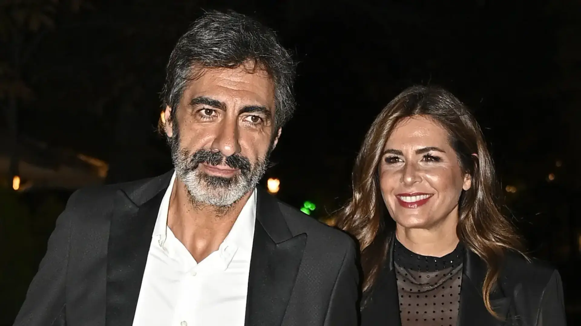 Nuria Roca y Juan del Val inauguran el verano con un posado en bañador desde su nueva casa en Candeleda