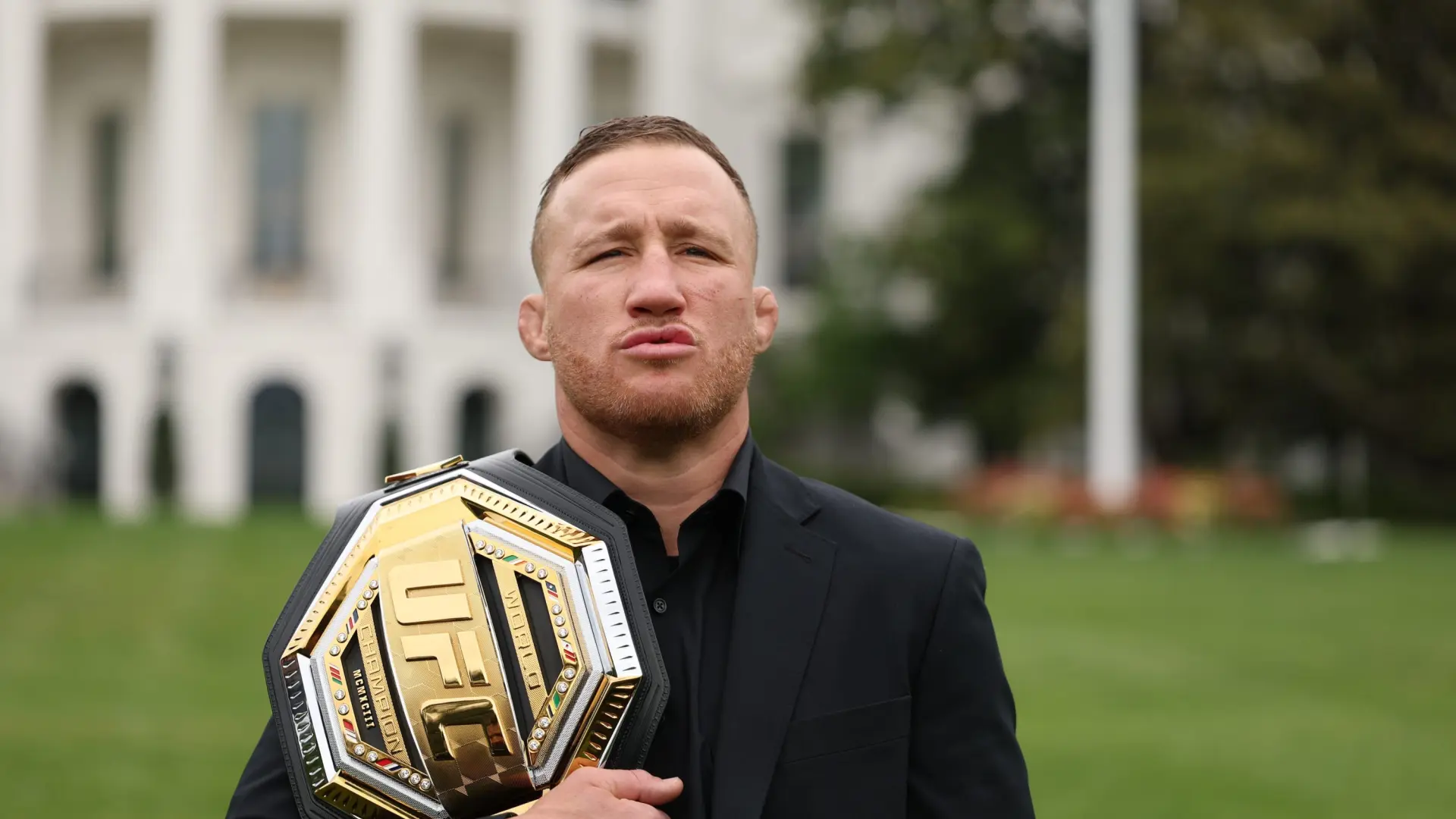 Justin Gaethje quiere enfrentarse a McGregor tras su victoria ante Topuria: «Me encantaría darle un puñetazo en la cara»