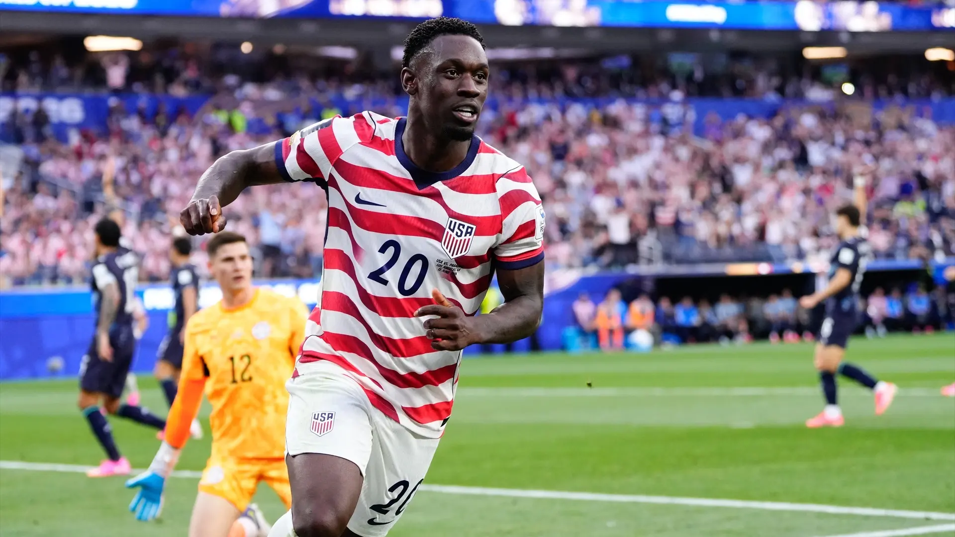 Quién es Folarin Balogun, el delantero de EEUU que podrá jugar contra Bélgica después de que la FIFA le haya quitado una tarjeta roja