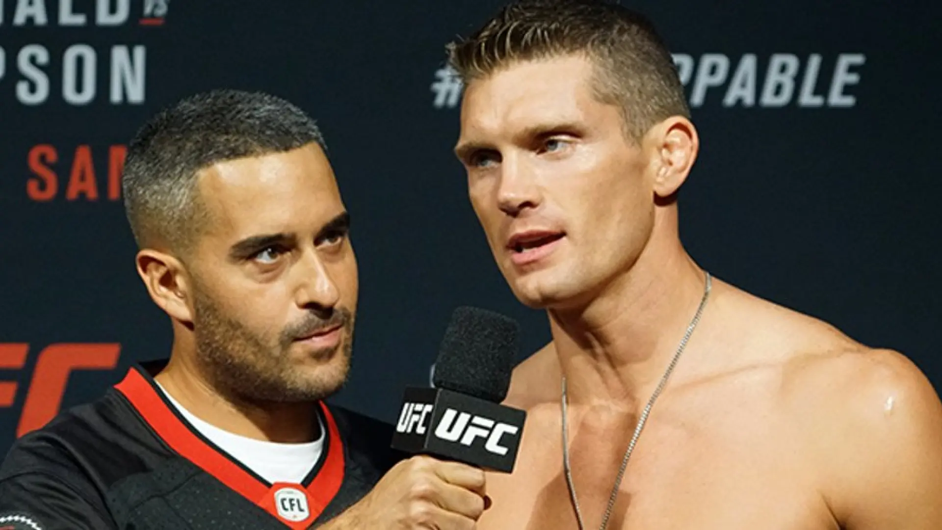 Jon Anik, comentarista de UFC, siembra dudas sobre el futuro de Topuria en el peso ligero: «No ha demostrado su valía»