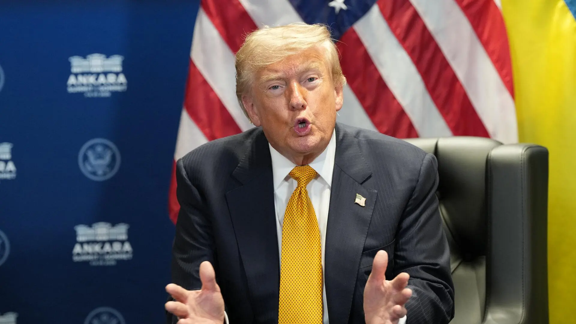 Trump bromea sobre la posible amenaza de Irán contra su avión: «Soy el número uno en su lista»