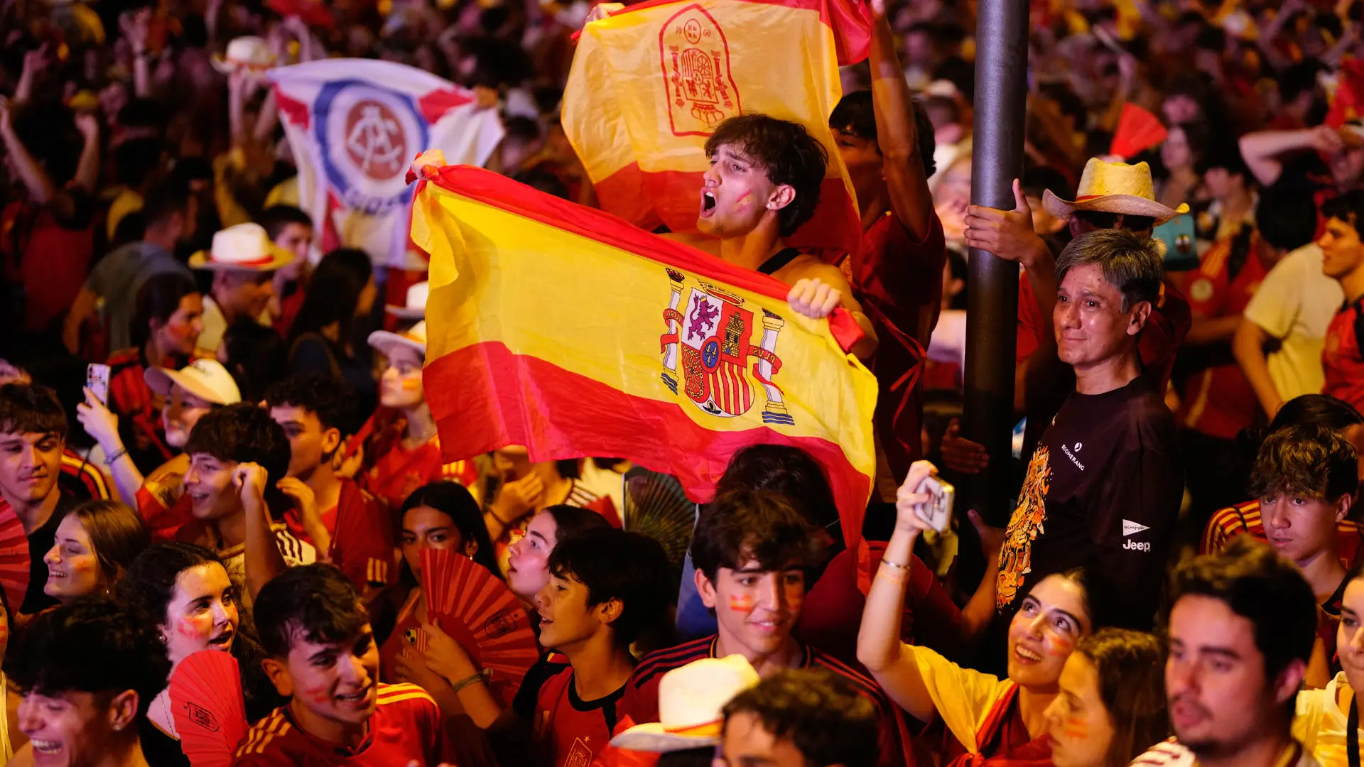Celebración de la victoria de la Selección española en Madrid Río, en directo