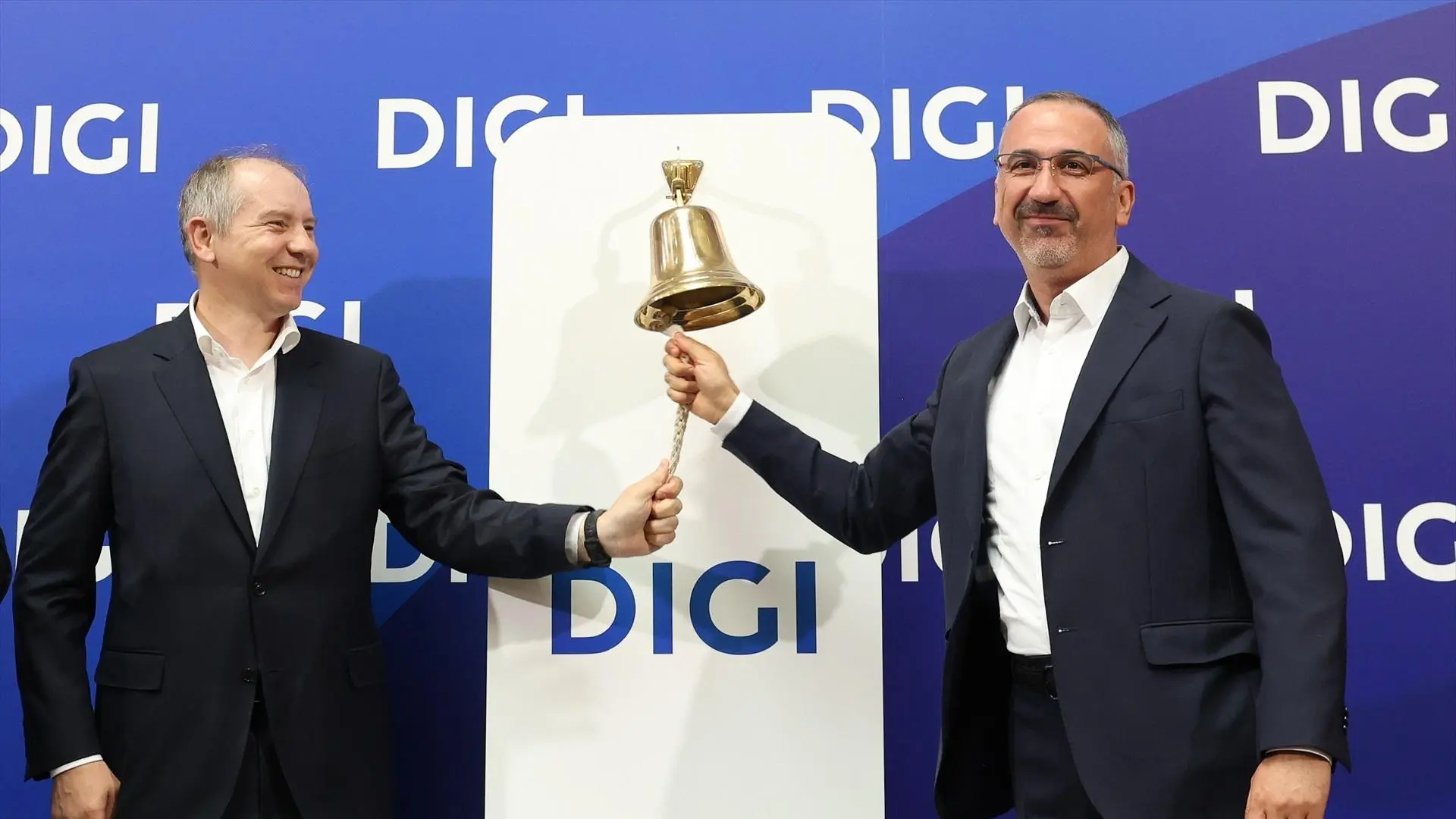 Digi debuta en bolsa con el respaldo de 50 grandes fondos y una fuerte subida inicial