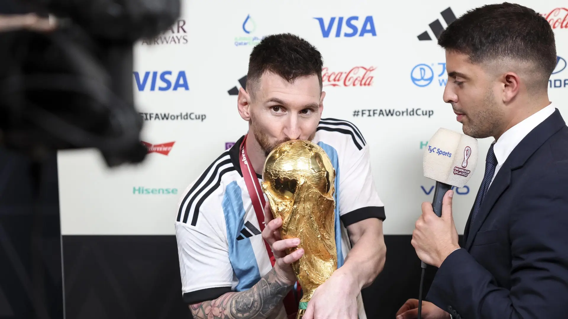 Quién es Gastón Edul, el periodista de la selección argentina que se enfrenta contra Edu Aguirre en la Velada del Año