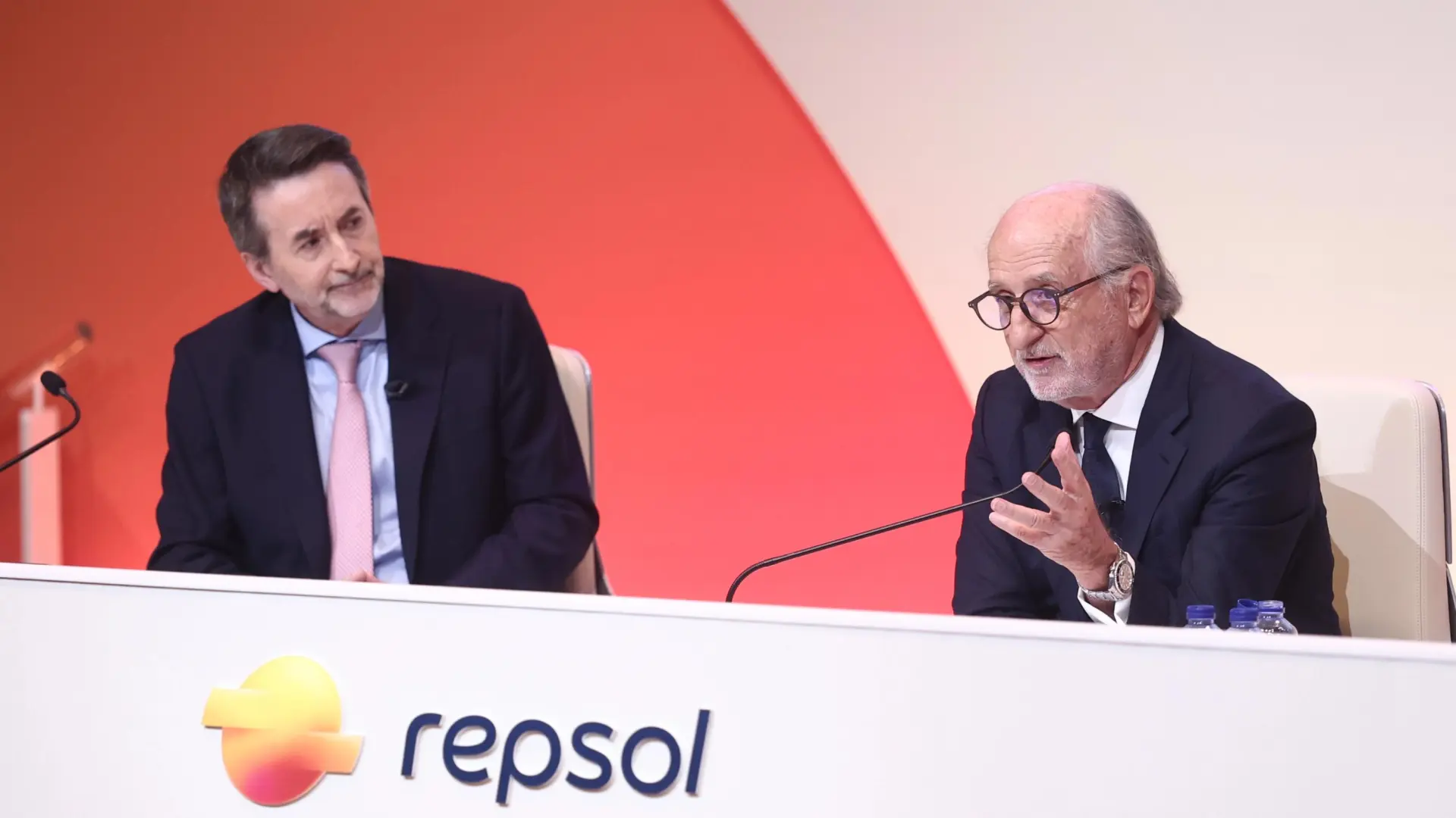 Repsol triplica sus beneficios y gana 2.201 millones hasta junio tras la subida del petróleo