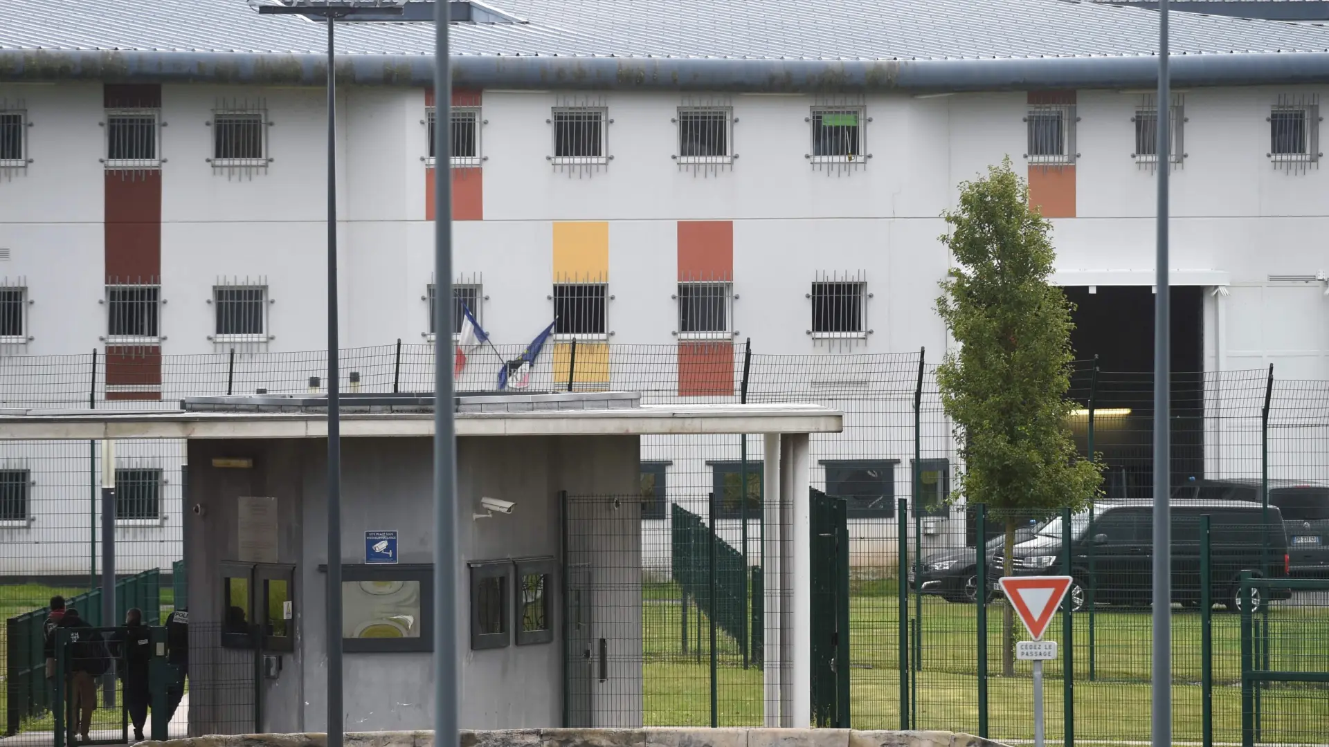 Francia abrirá más cárceles de máxima seguridad para aislar a los capos del crimen organizado y narcotráfico