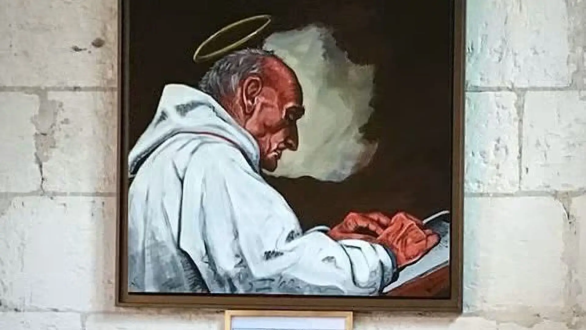 Macron rinde tributo al sacerdote Jacques Hamel, asesinado por extremistas hace una década