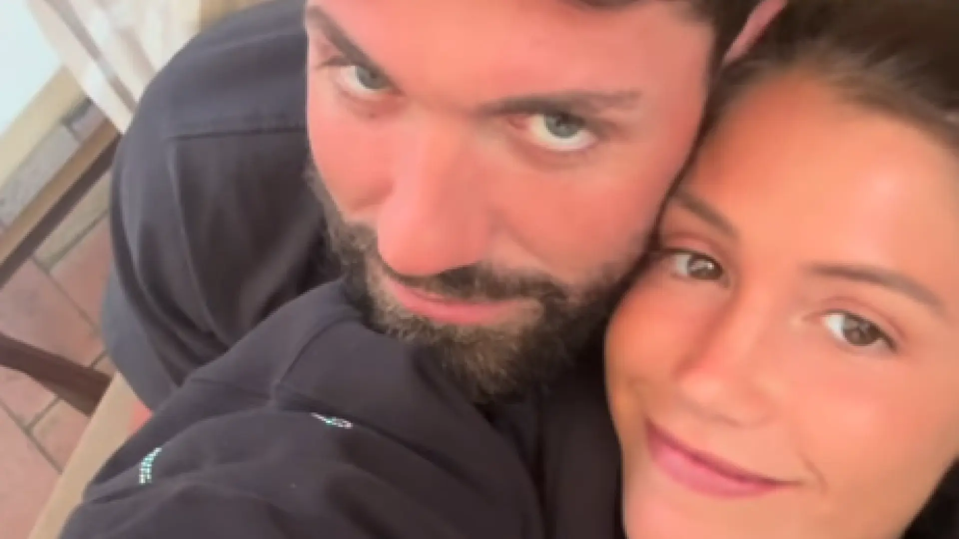 Alejandro Albalá rompe su silencio sobre Miri tras confirmar su relación: «El tiempo pone las cosas en su lugar, estoy muy contento»