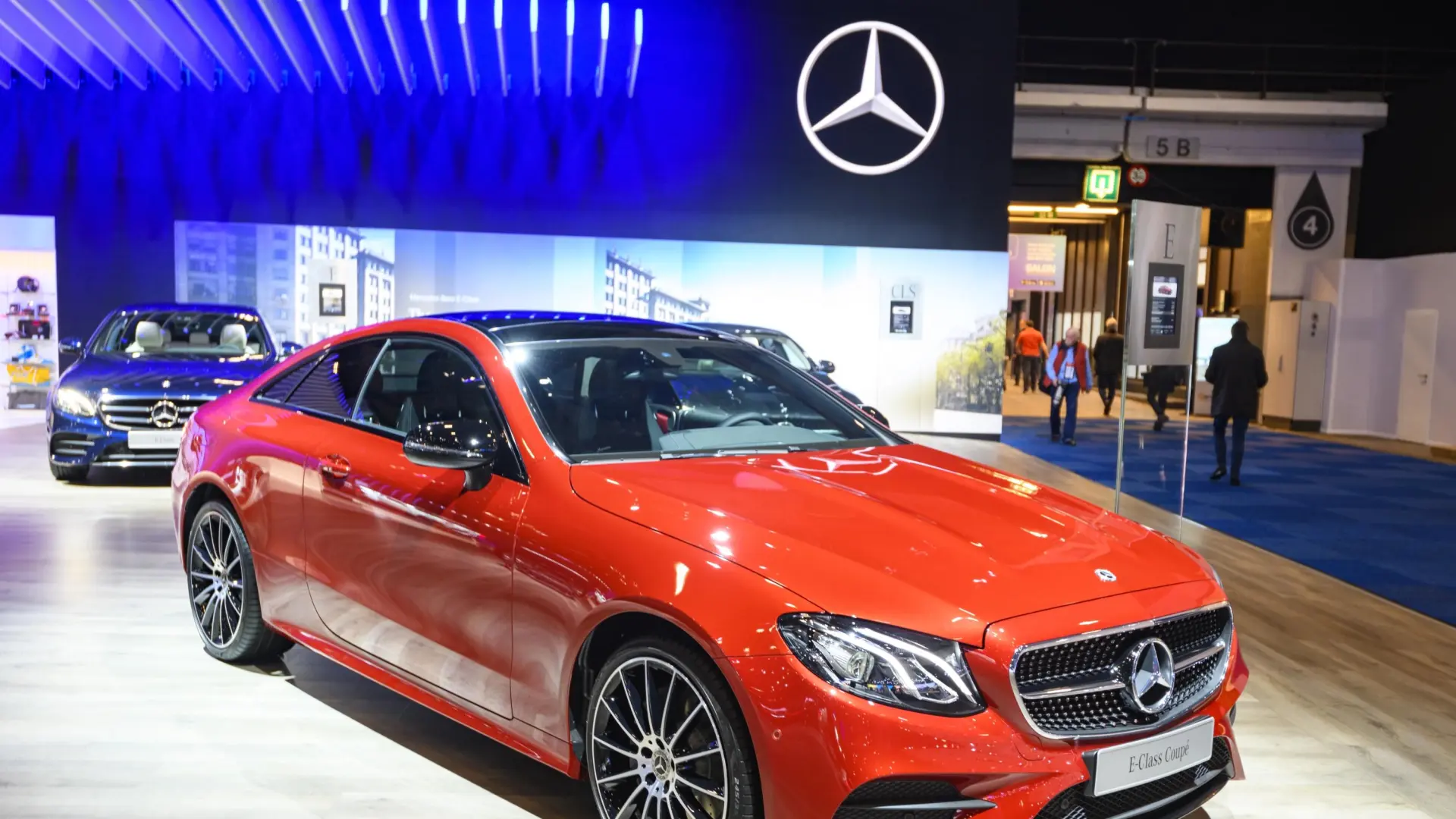 Las ganancias de Mercedes-Benz caen más de un 6% por su retroceso en el mercado chino