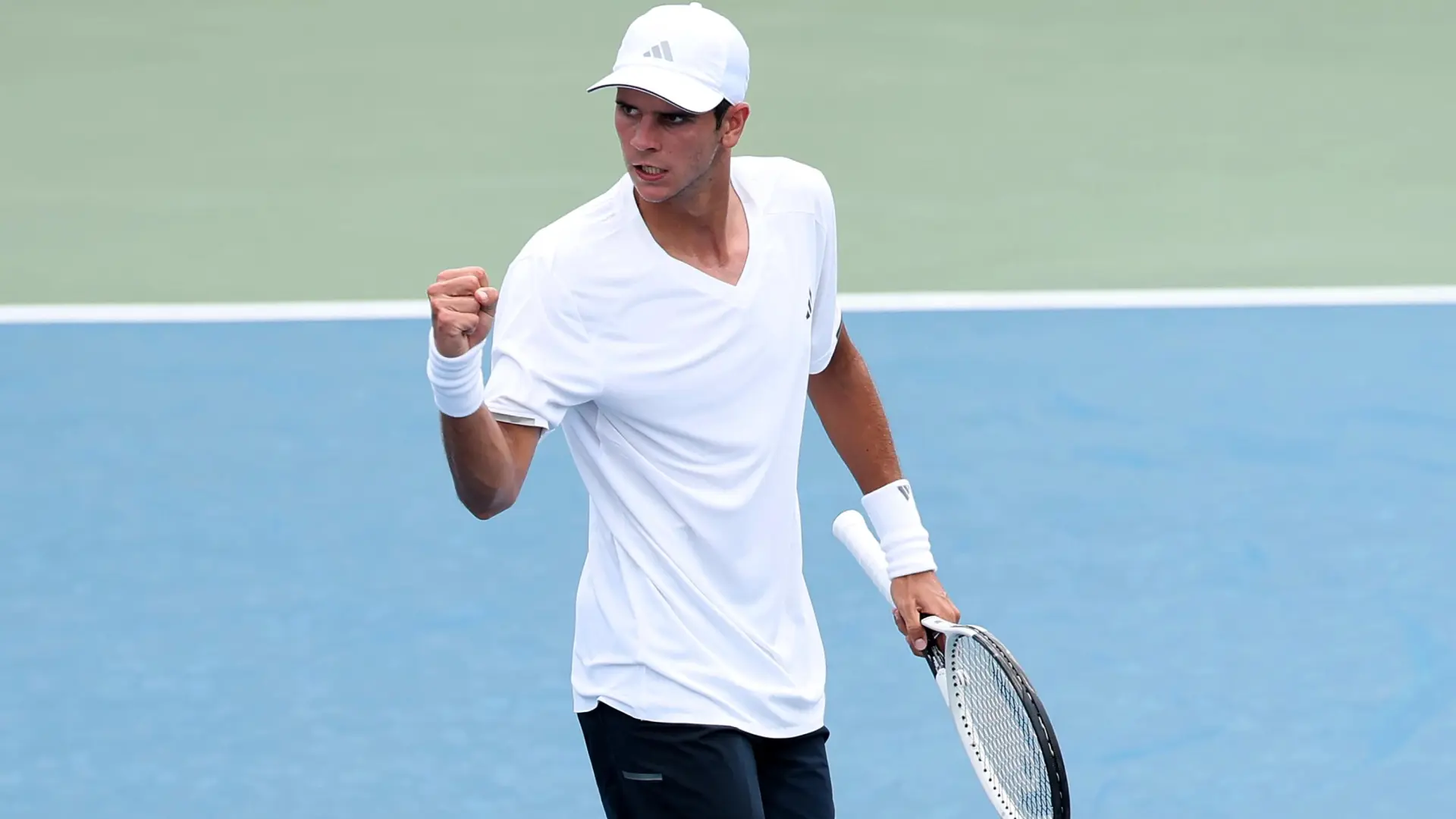 Rafa Jódar se estrena a lo grande en Washington para acceder a octavos y se toma la revancha de Barcelona frente a Fils