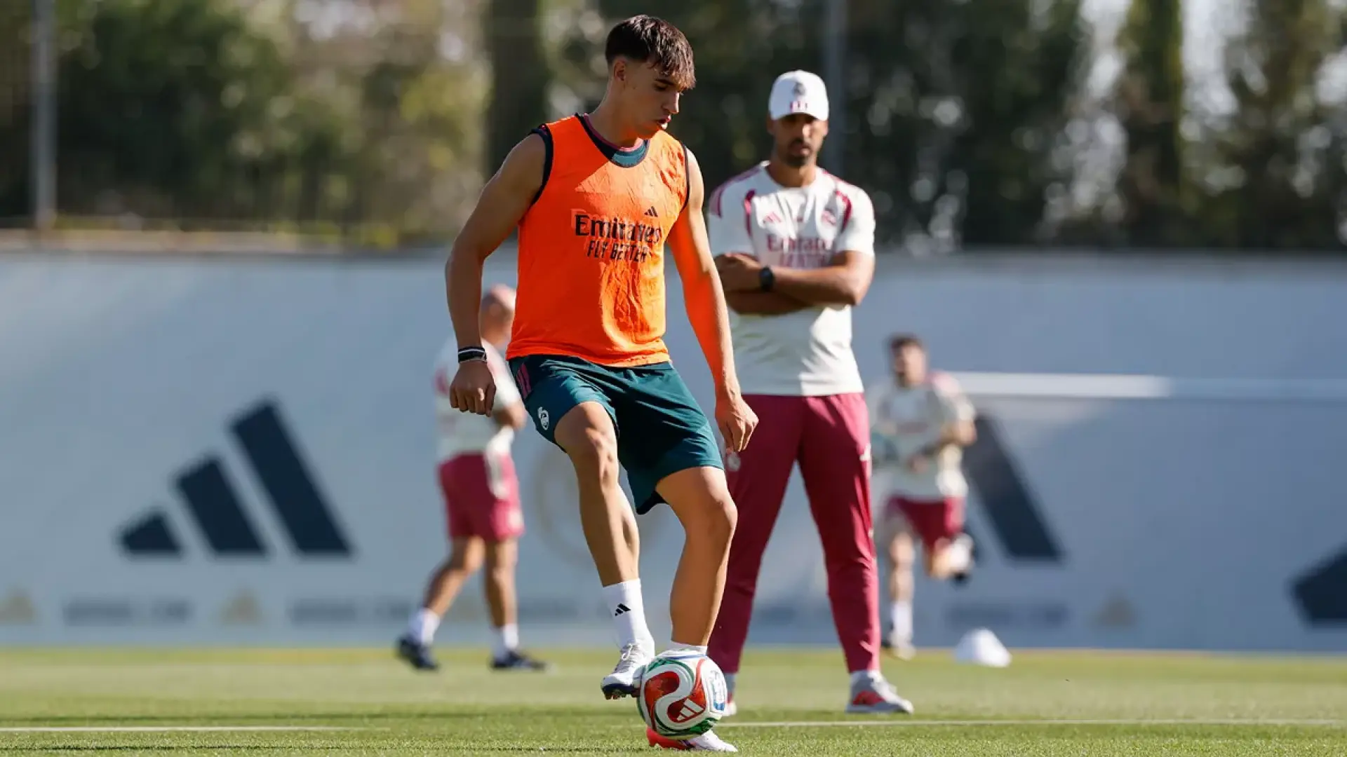Carlos Espí, a las órdenes de Mourinho: el delantero entrena en Valdebebas tras su fichaje relámpago por el Real Madrid